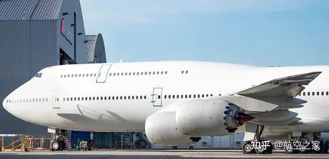 世界上第一架波音747-8公务机—美国退役飞机公司