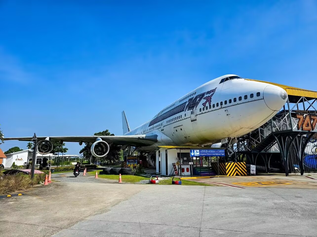 曼谷747咖啡厅-美国退役飞机公司