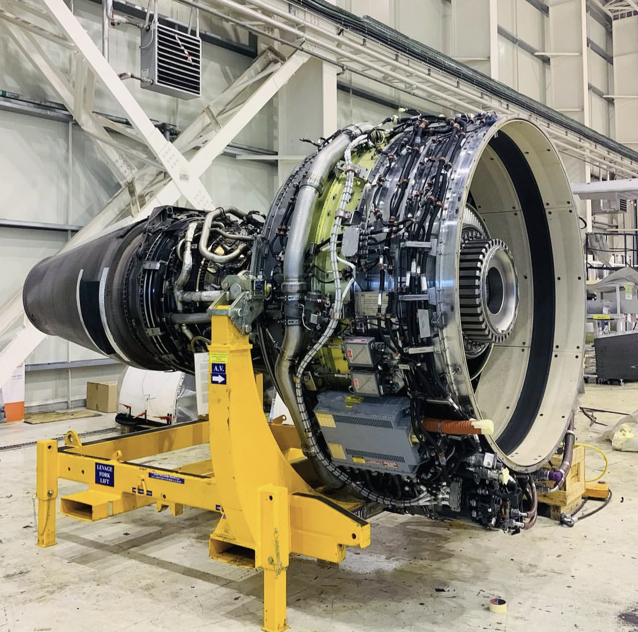 不同民航飞机发动机安装-美国退役飞机公司