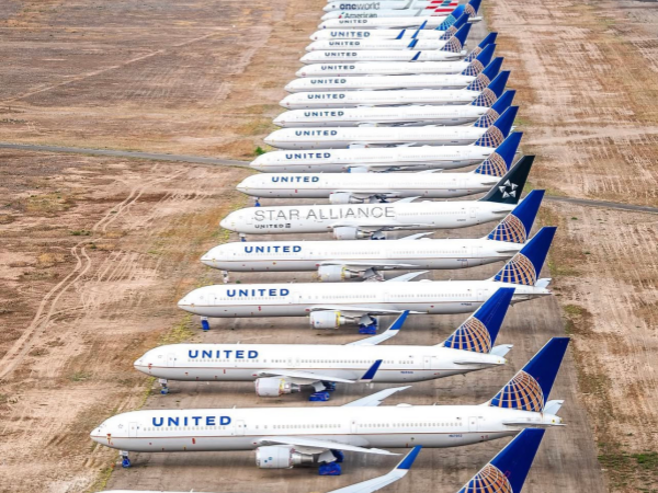 飞机坟场里的飞机-美国退役飞机公司