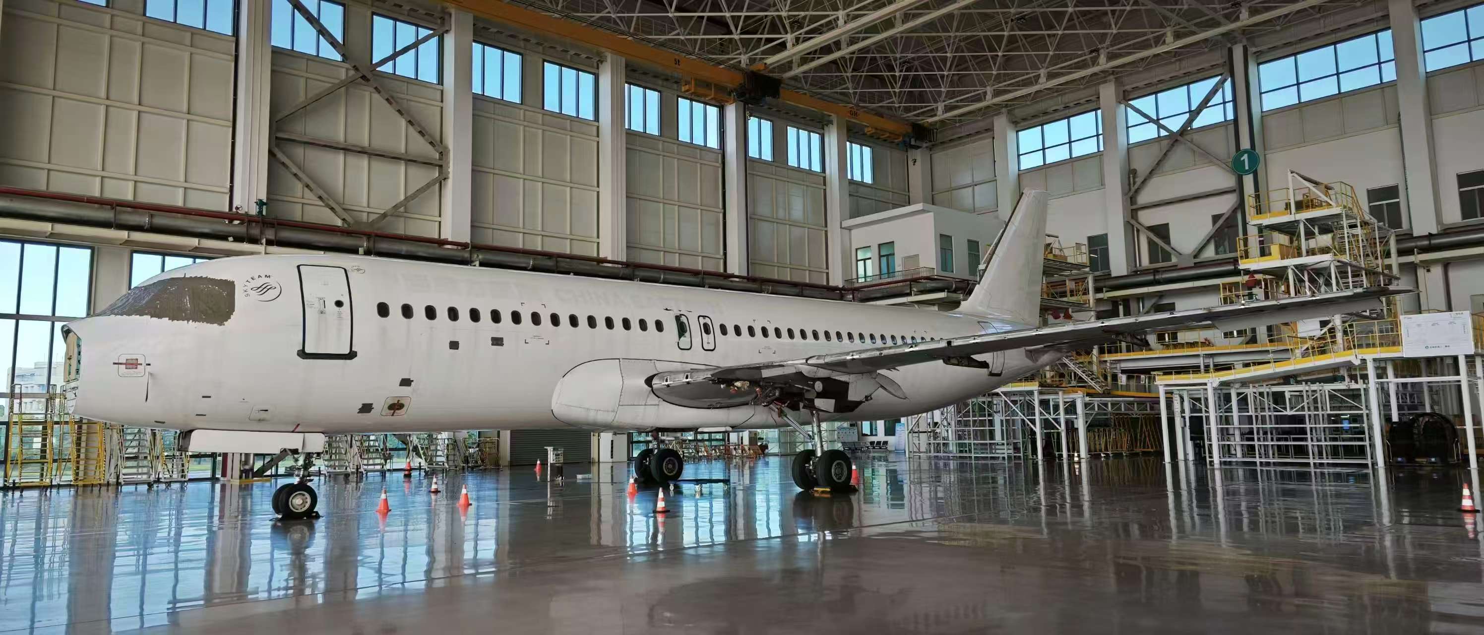 波音737-700-美国退役飞机公司